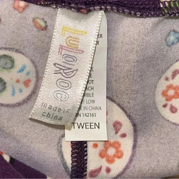 Lularoe Tween Leggings Halloween Skulls Floral All Over Print Purple Background - Picture 4 of 8